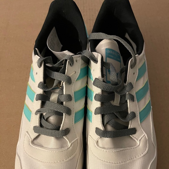 Pair of adidas sneakers men size 11.5 - Picture 1 of 3